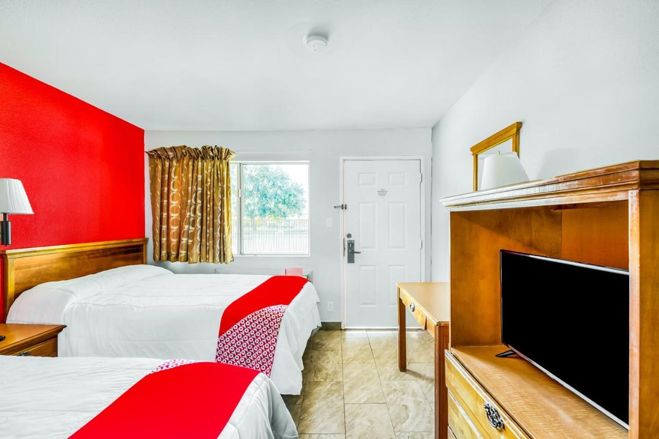 Oyo Hotel Houston Southwest I-69 Extérieur photo
